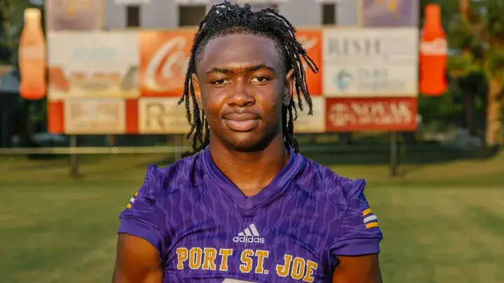 Chance Gainer, Florida High School Football Player, Collapses During Game in Port St. Joe – Celebsity